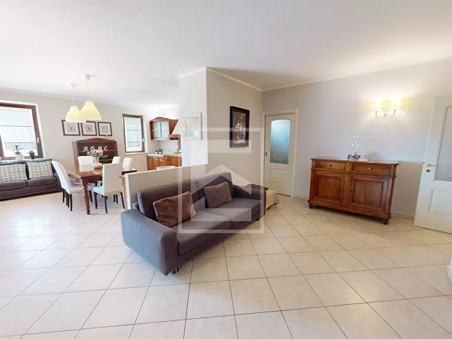 Immagine 5 di Villa in vendita  in VIA MANTOVA a Desenzano Del Garda