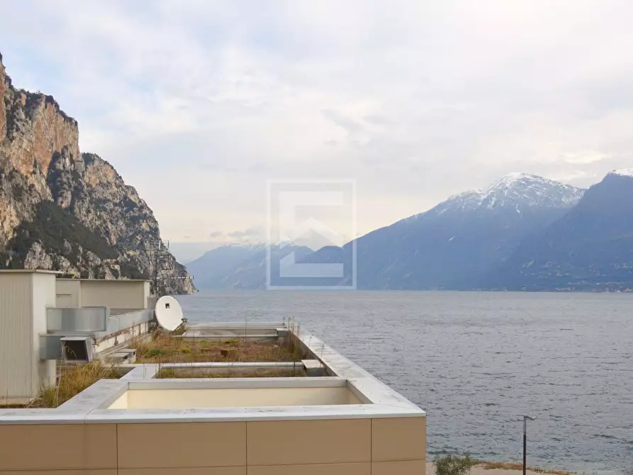 Immagine 21 di Attico in vendita  in via riccardo cozzaglio a Tremosine