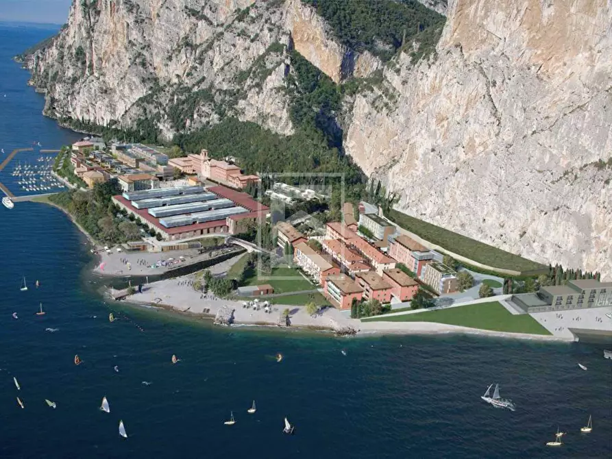 Immagine 22 di Attico in vendita  in via riccardo cozzaglio a Tremosine