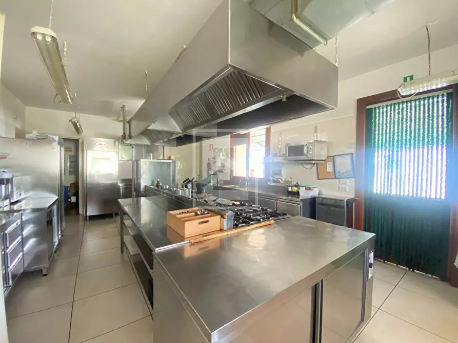 Immagine 13 di Agriturismo in vendita  in via san michele a Salò