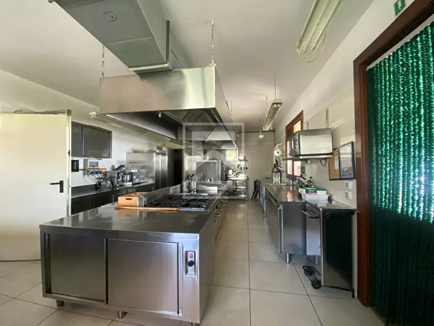 Immagine 14 di Agriturismo in vendita  in via san michele a Salò