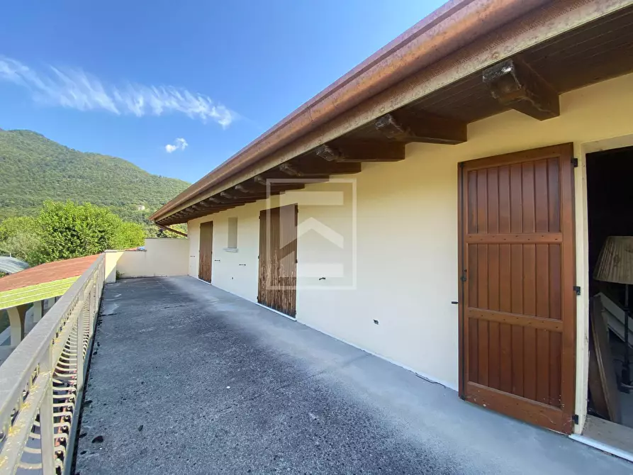 Immagine 26 di Agriturismo in vendita  in via san michele a Salò