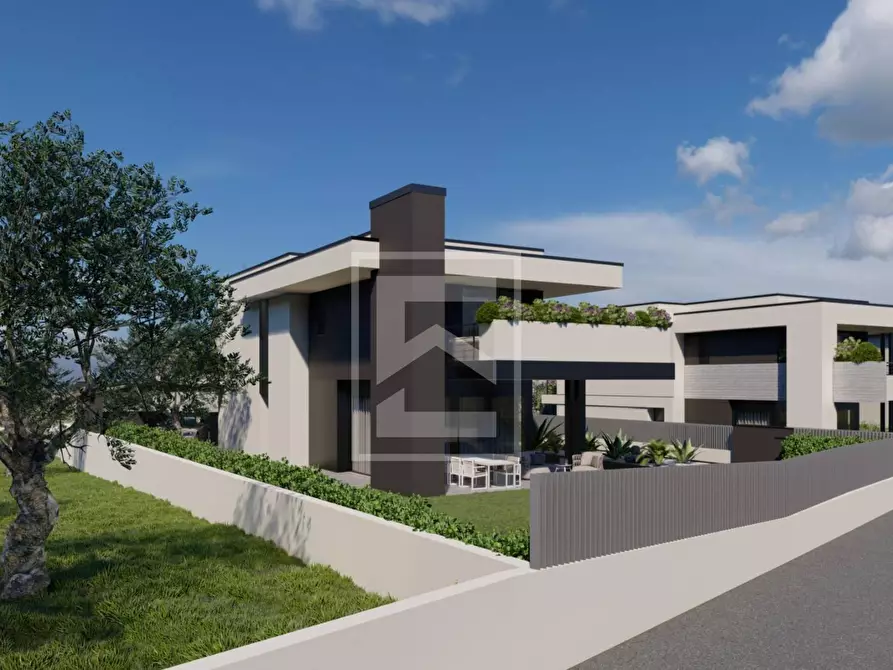 Immagine 12 di Villa in vendita  in via rambotti a Desenzano Del Garda