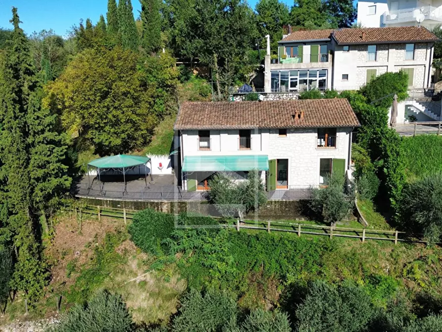 Immagine 5 di Villa in vendita  in via sotto raso a Polpenazze Del Garda