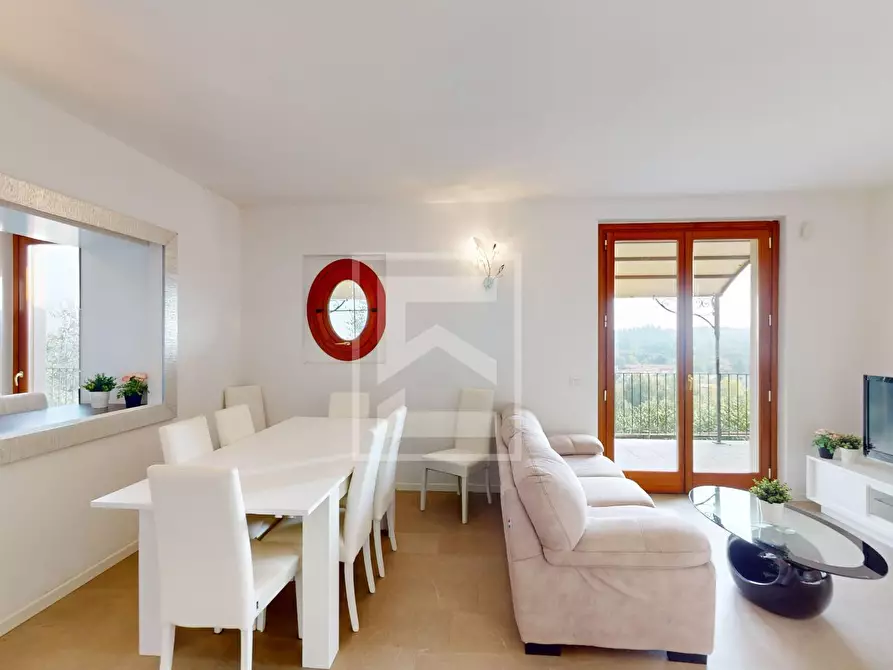 Immagine 16 di Villa in vendita  in via sotto raso a Polpenazze Del Garda