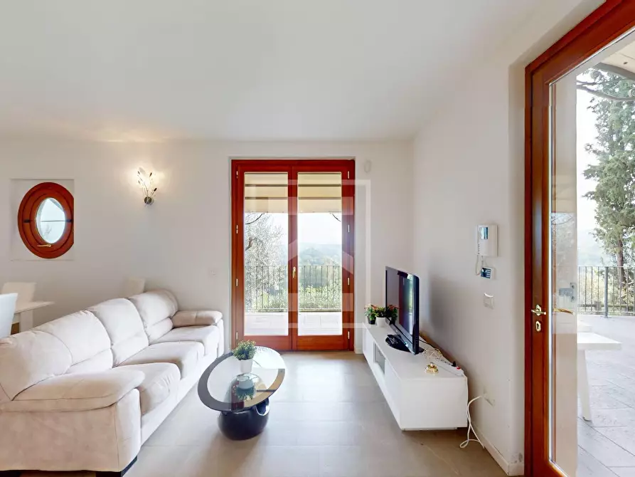 Immagine 19 di Villa in vendita  in via sotto raso a Polpenazze Del Garda