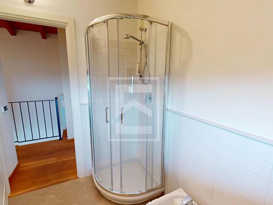 Immagine 25 di Villa in vendita  in via sotto raso a Polpenazze Del Garda