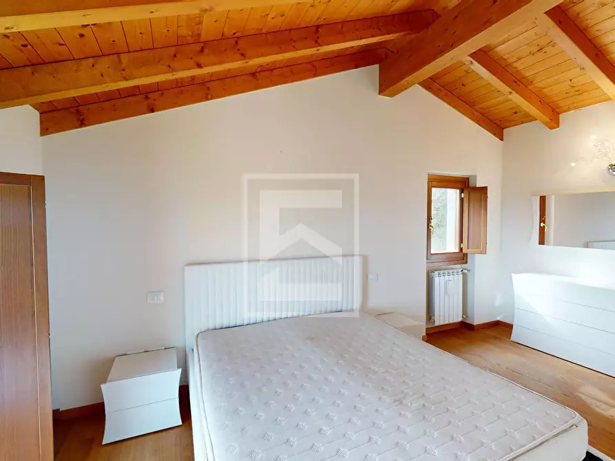 Immagine 29 di Villa in vendita  in via sotto raso a Polpenazze Del Garda