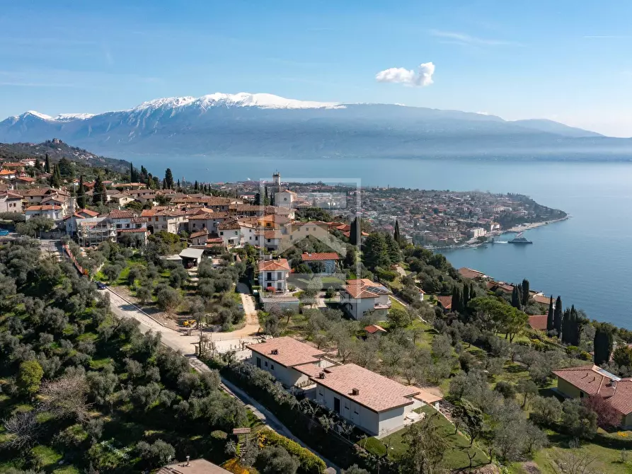 Immagine 5 di Villa in vendita  in via maclino a Toscolano-Maderno