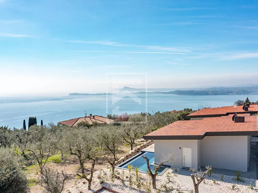 Immagine 7 di Villa in vendita  in via maclino a Toscolano-Maderno
