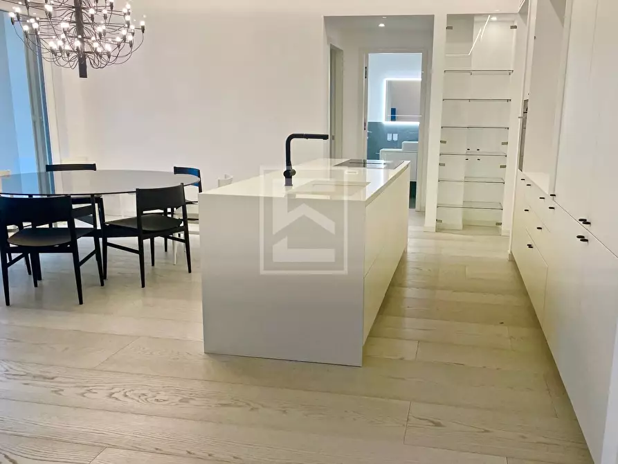 Immagine 25 di Appartamento in vendita  in via Tommaso dal Molin a Desenzano Del Garda