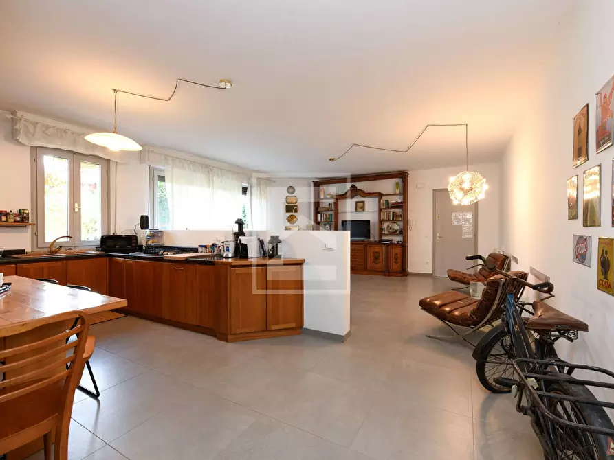 Immagine 5 di Appartamento in vendita  in VIA SAN MARTINO DELLA BATTAGLIA a Sirmione