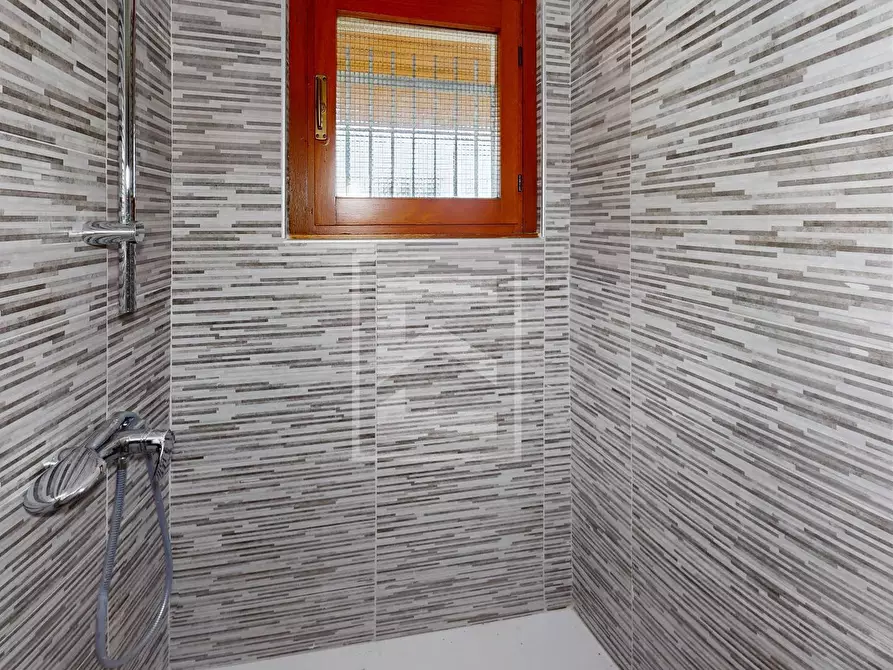 Immagine 29 di Casa bifamiliare in vendita  in via san giorgio a Toscolano-Maderno