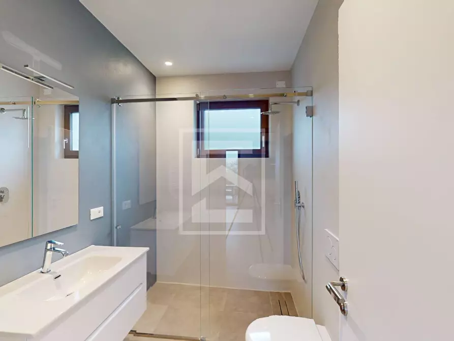 Immagine 23 di Villa in vendita  in via maclino a Toscolano-Maderno