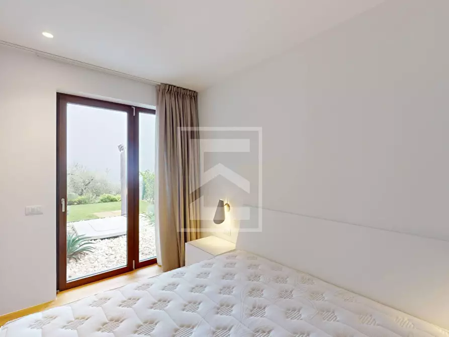 Immagine 26 di Villa in vendita  in via maclino a Toscolano-Maderno