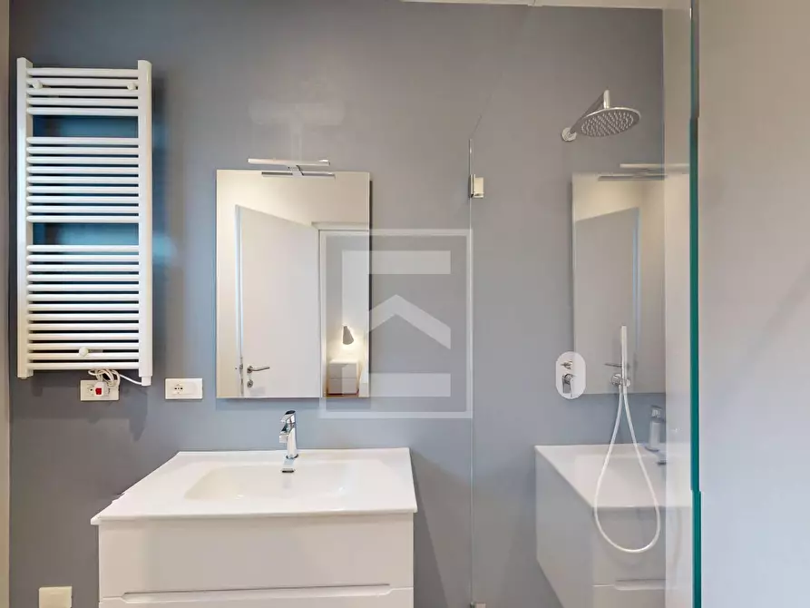 Immagine 27 di Villa in vendita  in via maclino a Toscolano-Maderno