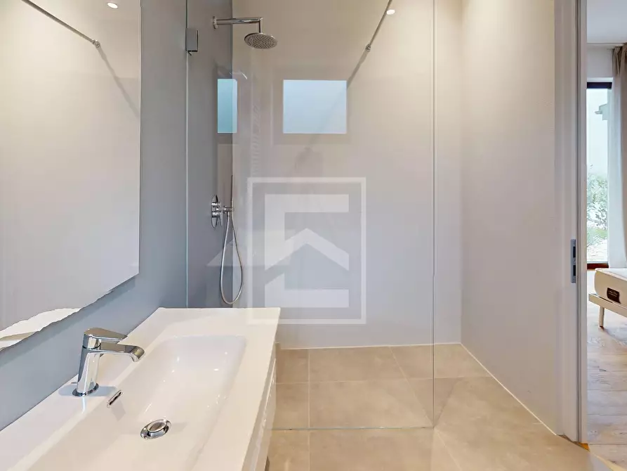 Immagine 30 di Villa in vendita  in via maclino a Toscolano-Maderno