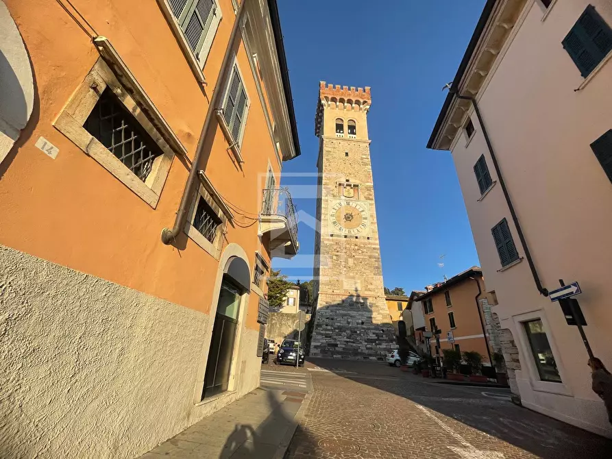 Immagine 9 di Villa in vendita  in Via Repubblica a Lonato del Garda