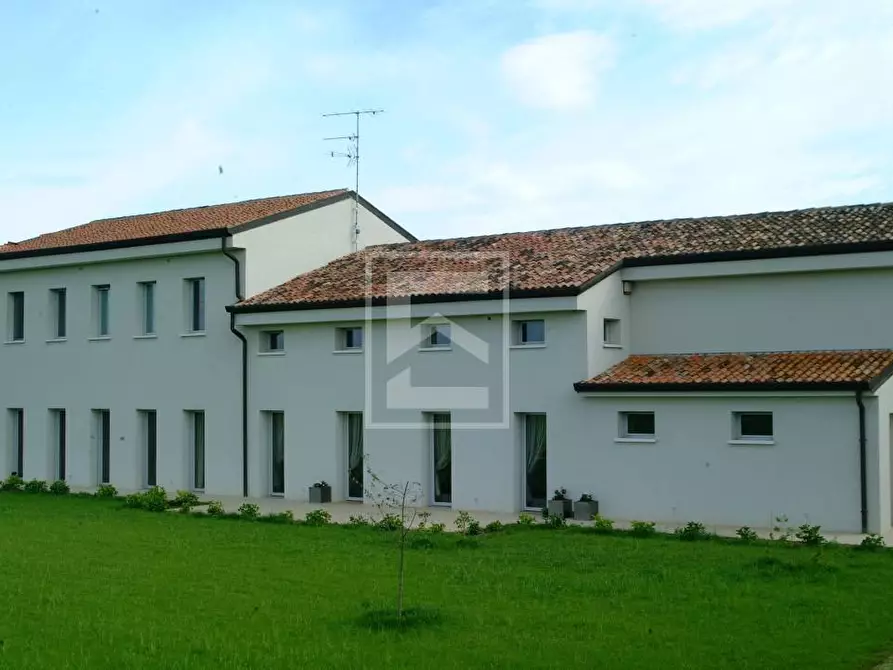 Immagine 24 di Villa in vendita  in strada mussolina a Goito