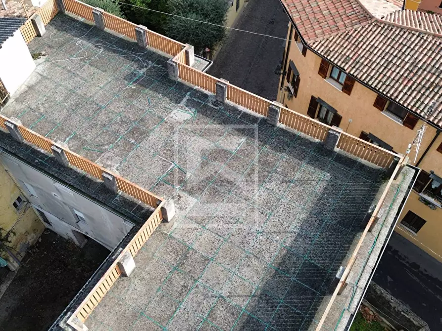 Immagine 11 di Rustico / casale in vendita  in via garibaldi a San Felice Del Benaco