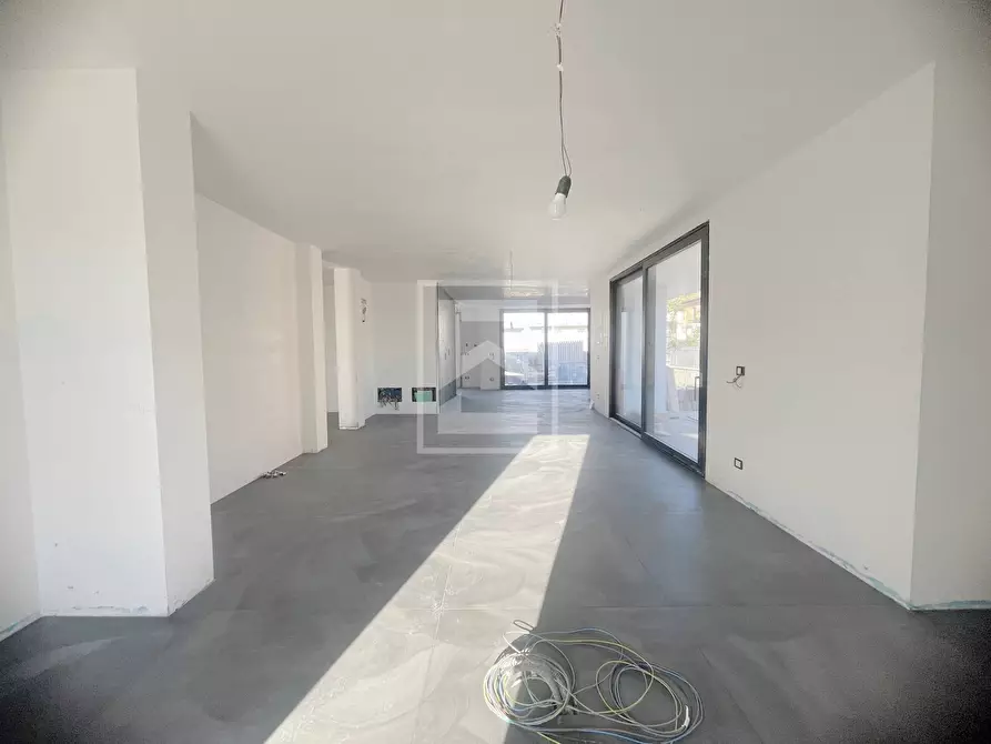 Immagine 5 di Villa in vendita  in Via Montonale a Desenzano Del Garda