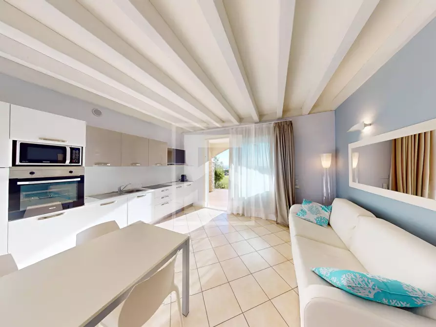 Immagine 8 di Appartamento in vendita  in Via Pascoli a Manerba Del Garda