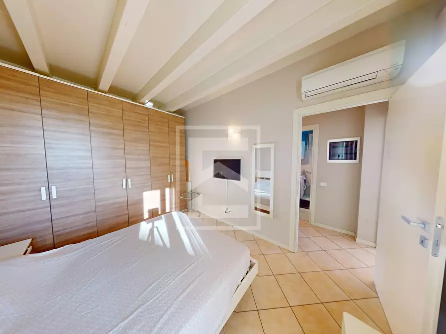 Immagine 13 di Appartamento in vendita  in Via Pascoli a Manerba Del Garda