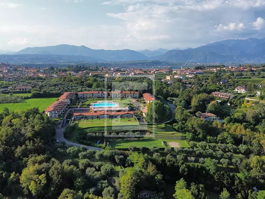 Immagine 19 di Appartamento in vendita  in Via Pascoli a Manerba Del Garda