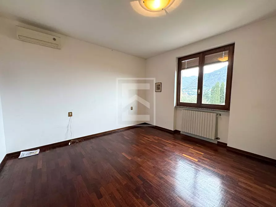 Immagine 21 di Villa in vendita  in Via degli Olivi a Salò