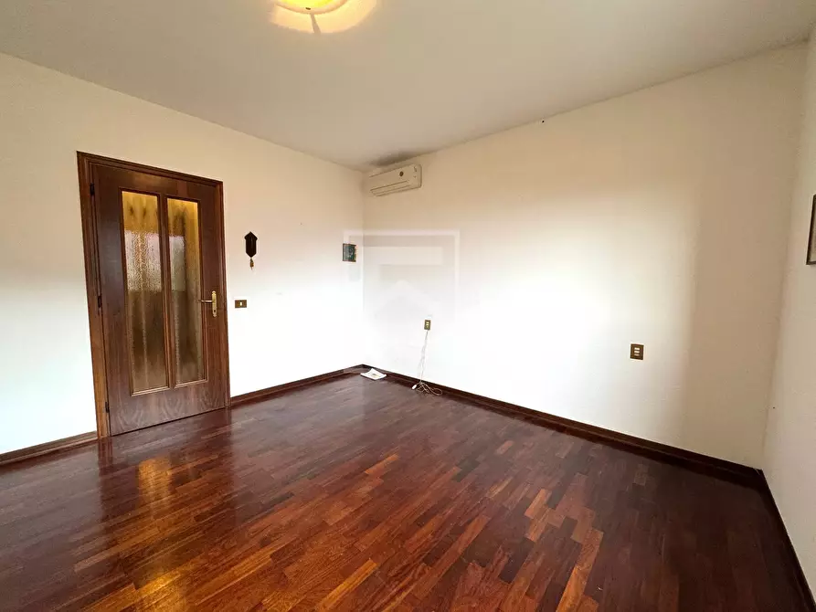 Immagine 22 di Villa in vendita  in Via degli Olivi a Salò