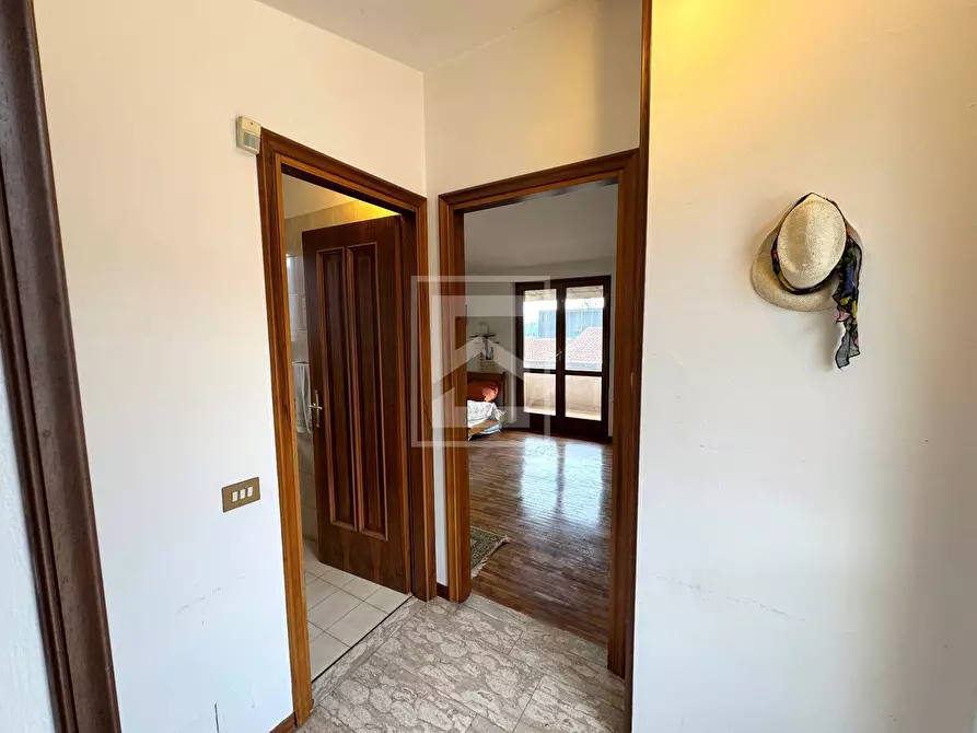 Immagine 26 di Villa in vendita  in Via degli Olivi a Salò