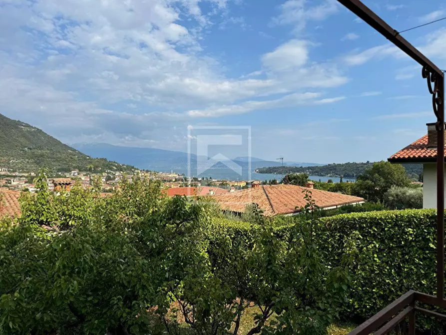 Immagine 1 di Villa in vendita  in Via degli Olivi a Salò