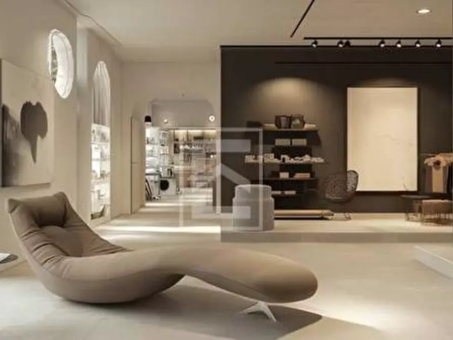 Immagine 14 di Negozio in vendita  in Via Campagnola a Manerba Del Garda