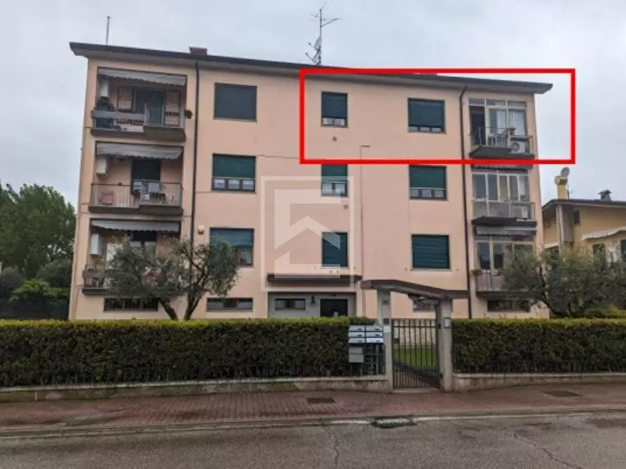 Immagine 1 di Appartamento in vendita  in Via San Martino della Battaglia a Sirmione