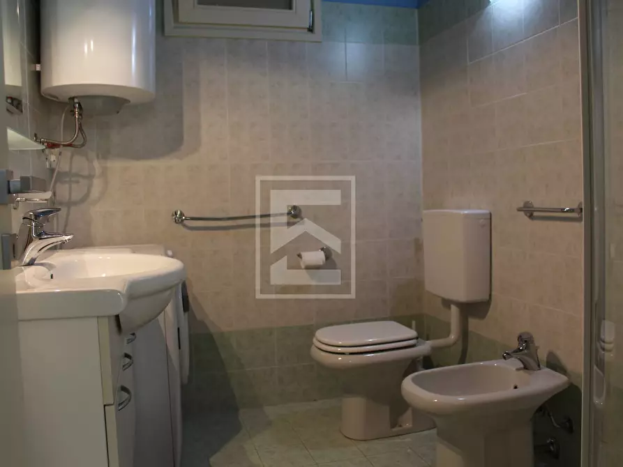 Immagine 17 di Appartamento in vendita  in Via Pascoli a Manerba Del Garda