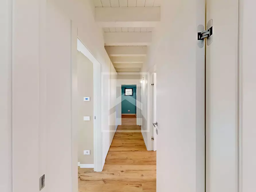 Immagine 23 di Villa in vendita  in via Pralongo a Padenghe Sul Garda