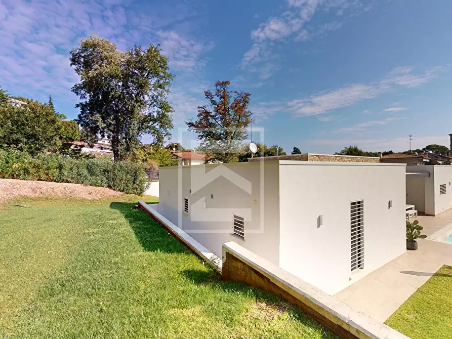 Immagine 13 di Villa in vendita  in via Pralongo a Padenghe Sul Garda