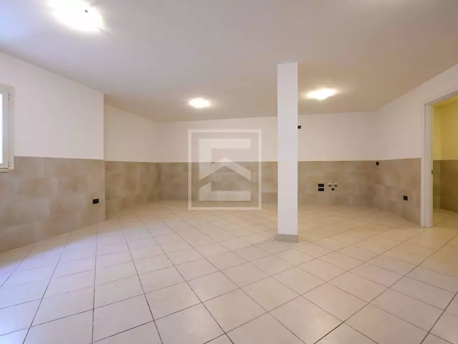 Immagine 29 di Villa in affitto  in via della Selva a Manerba Del Garda