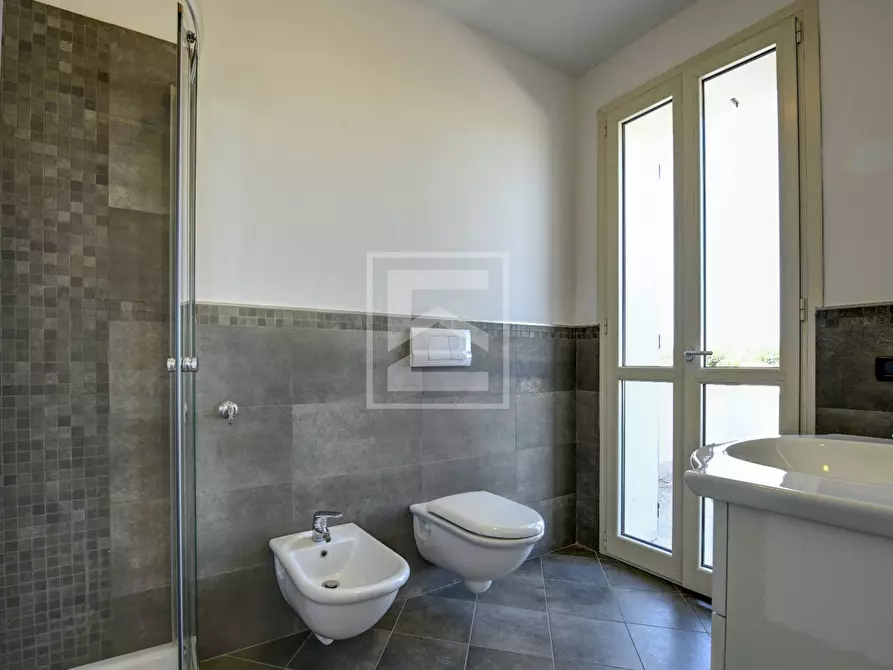 Immagine 23 di Villa in affitto  in via della Selva a Manerba Del Garda