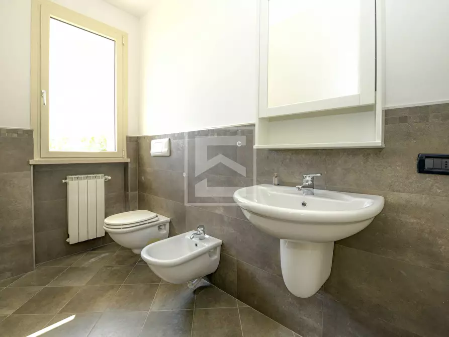 Immagine 26 di Villa in affitto  in via della Selva a Manerba Del Garda