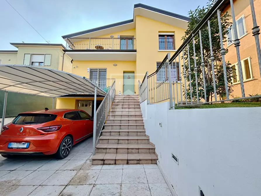 Immagine 26 di Villa in vendita  in via Ponale a Desenzano Del Garda