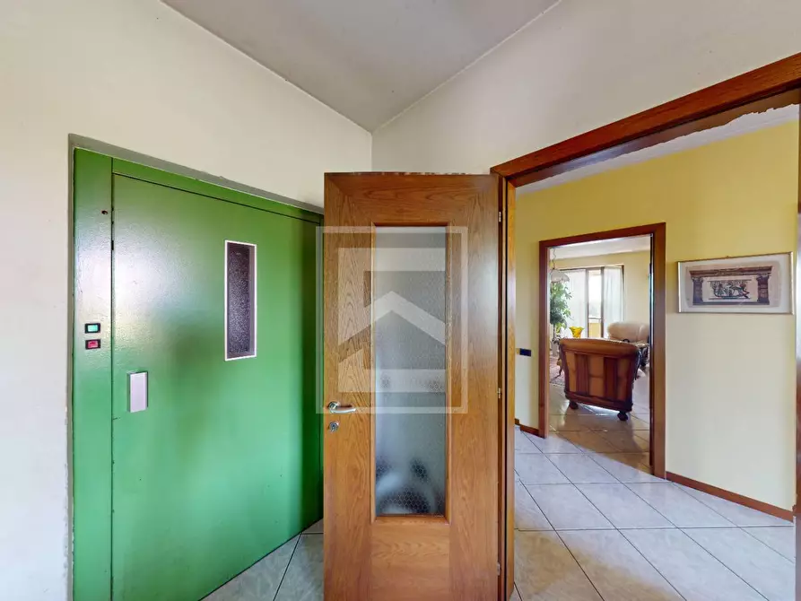 Immagine 22 di Villa in vendita  in Via Montegrappa a Lonato del Garda