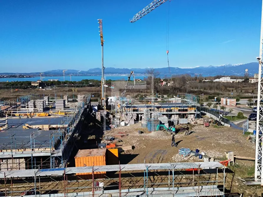 Immagine 30 di Casa bifamiliare in vendita  in VIA FORTE FENILAZZO a Castelnuovo Del Garda