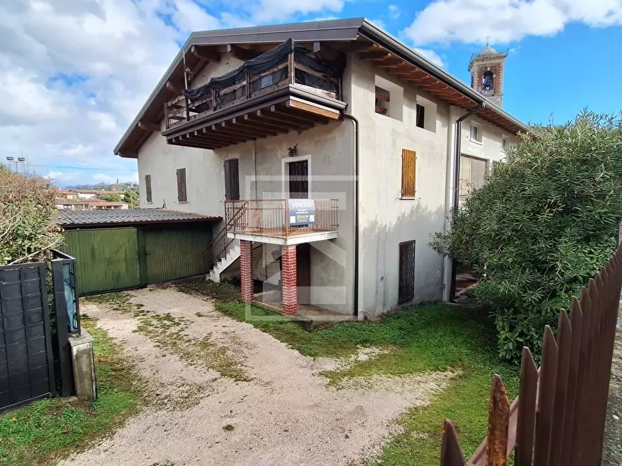 Immagine 11 di Casa semindipendente in vendita  in Via Provinciale a Puegnago Sul Garda