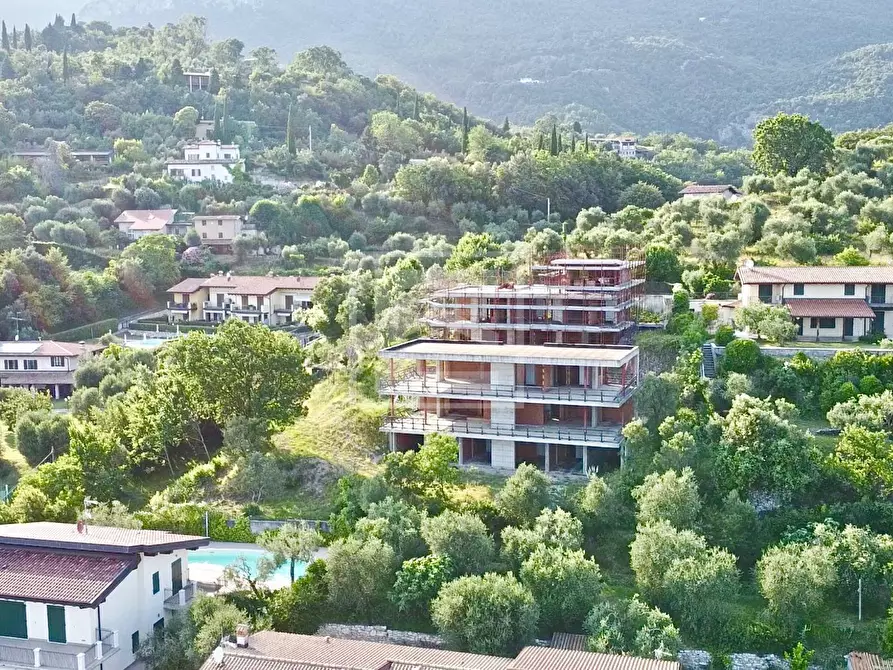 Immagine 25 di Appartamento in vendita  in via Montemaderno a Toscolano-Maderno