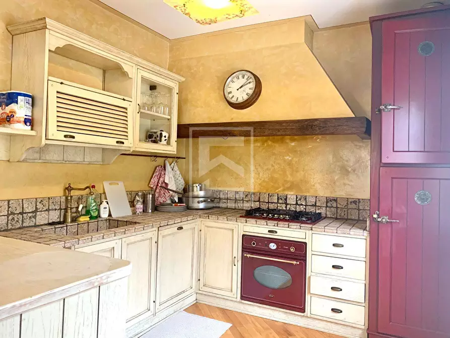 Immagine 6 di Appartamento in vendita  in via statale a Toscolano-Maderno