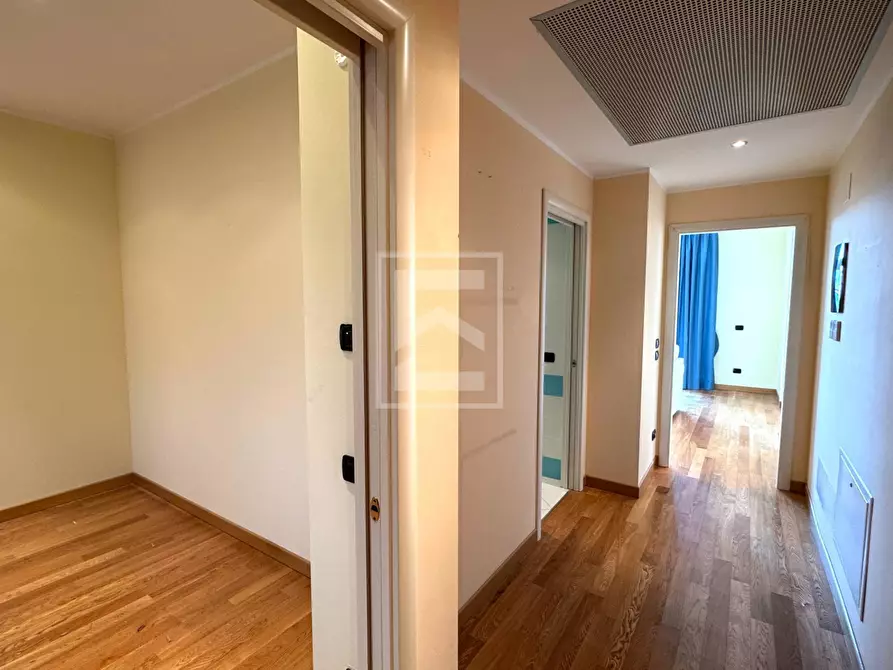 Immagine 13 di Appartamento in affitto  in via G D' Annunzio a Toscolano-Maderno