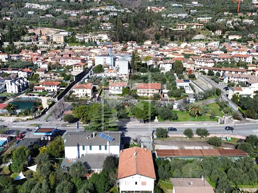 Immagine 30 di Appartamento in vendita  in via statale a Toscolano-Maderno