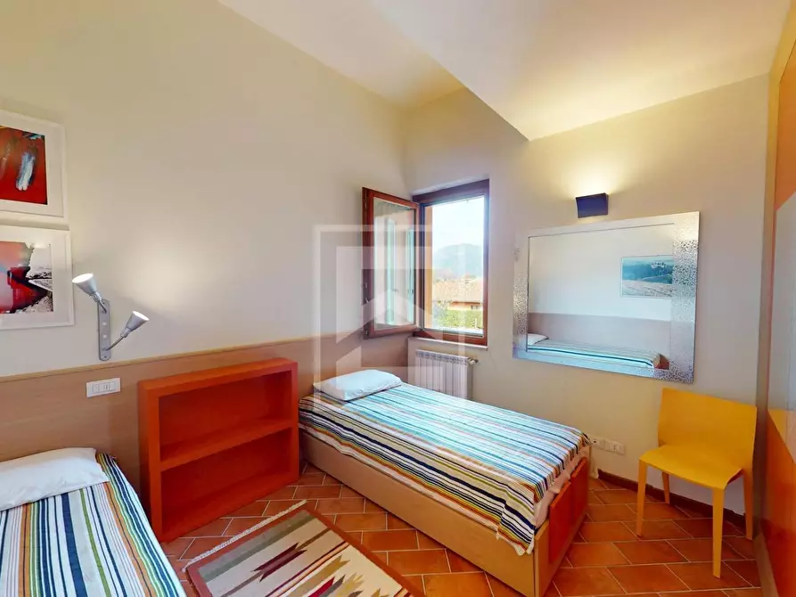 Immagine 27 di Appartamento in vendita  in Via della Moia a San Felice Del Benaco