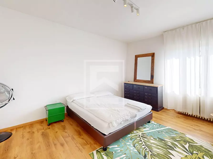 Immagine 15 di Appartamento in vendita  in via statale a Toscolano-Maderno